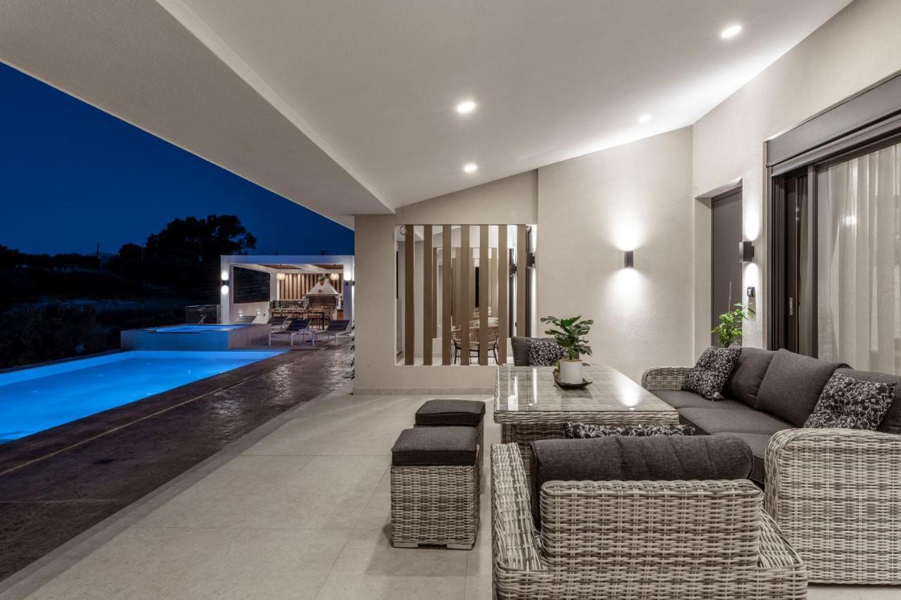 Villa Roselia - Luxury Escape With Magnificent Views, By Zantewize Laganas Extérieur photo